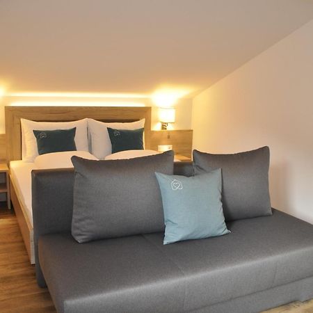 Herzis Appartements Ваграйн Стая снимка