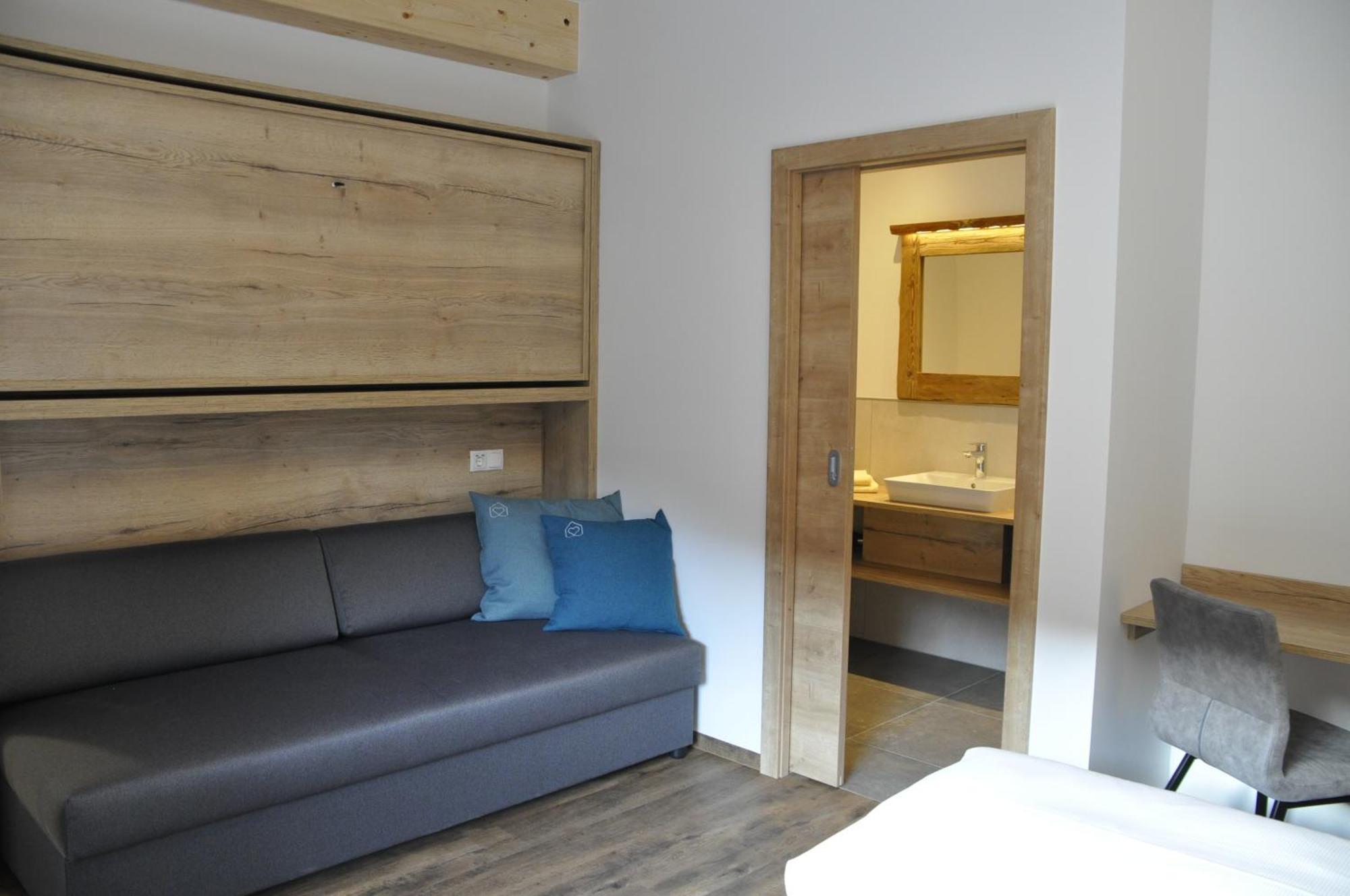 Herzis Appartements Ваграйн Стая снимка