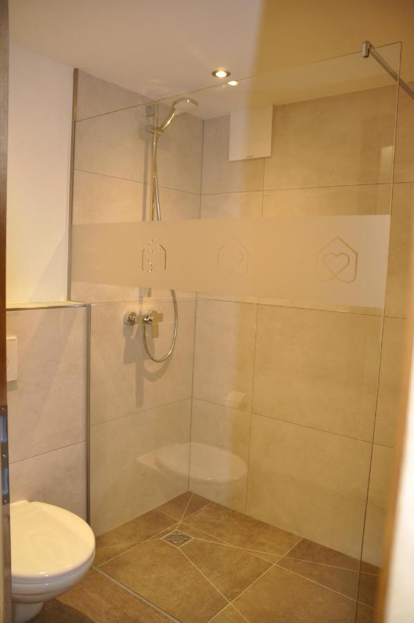 Herzis Appartements Ваграйн Екстериор снимка