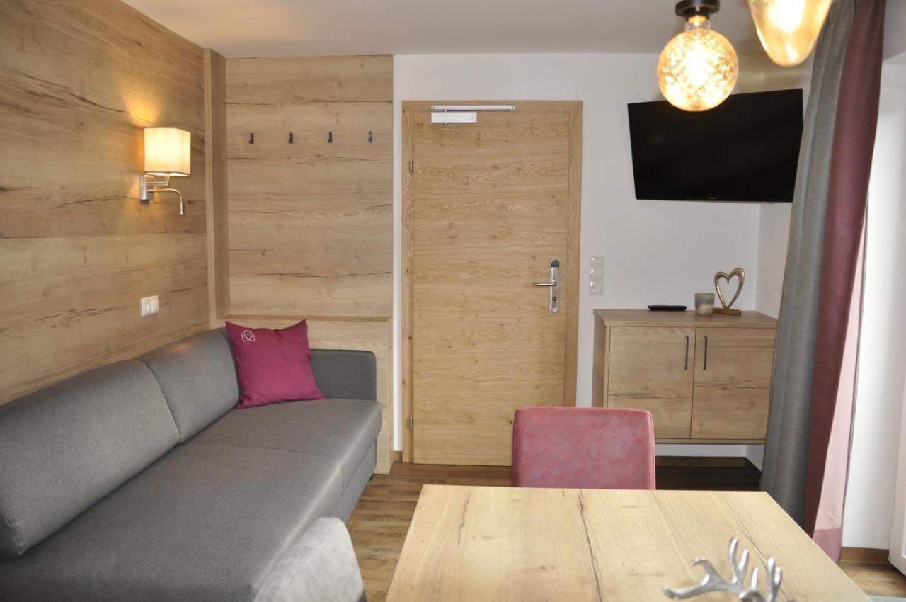 Herzis Appartements Ваграйн Екстериор снимка