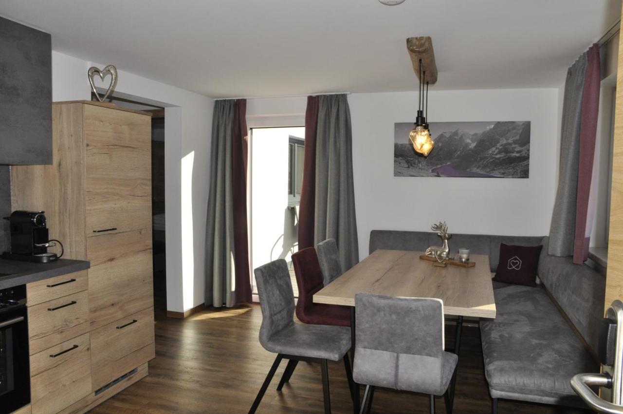 Herzis Appartements Ваграйн Екстериор снимка